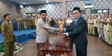 Sehan Landjar Lantik Sekda Definitif Boltim