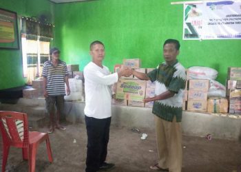 Peduli Bencana, Pemdes dan Masyarakat Moyag Salurkan Bantuan