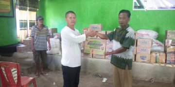 Peduli Bencana, Pemdes dan Masyarakat Moyag Salurkan Bantuan