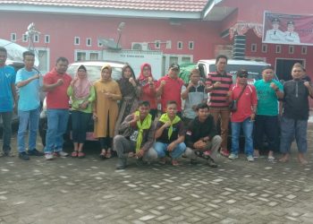 Peduli Banjir Bolmut, Pemerintah Kecamatan Posigadan Salurkan Bantuan