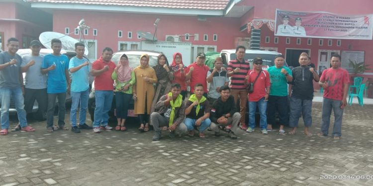 Peduli Banjir Bolmut, Pemerintah Kecamatan Posigadan Salurkan Bantuan