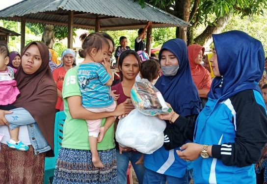 SMP Cokroaminoto Kotamobagu Salurkan Bantuan Bagi Korban Banjir Bolmut