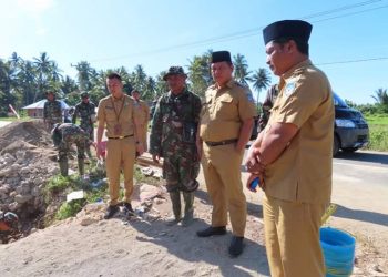 Usai Buka UNBK, Wabup Bolsel Tinjau Pelaksanaan TMMD di Mataido