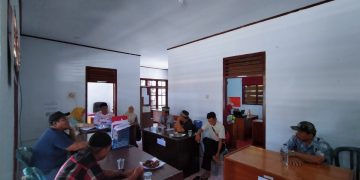 Disperindagkop Gelar Rapat Evaluasi dengan Security dan Mandor Pasar