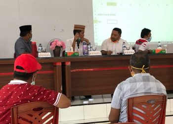 Usai Penyemprotan Disinfektan Serentak, Kamaru Geser Anggaran Untuk Persediaan Sembako