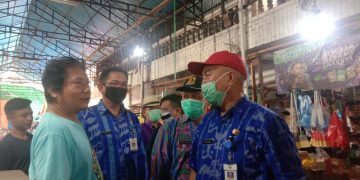 Terkait Edaran Wali Kota, Dinas Disperindagkop UKM dan Satpol-PP Tinjau Pasar 23 Maret