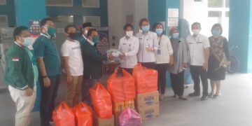 Legislator PKB Bagikan Ratusan Masker Bagi Perawat RSUD Kotamobagu