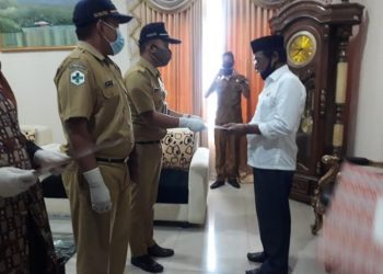 Diserahkan Secara Simbolis Oleh Bupati, 285 CPNS Boltim Berstatus 100 Persen