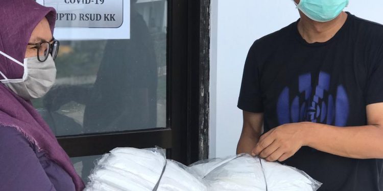 INHOTCH Serahkan Bantuan APD di RSUD Kotamobagu