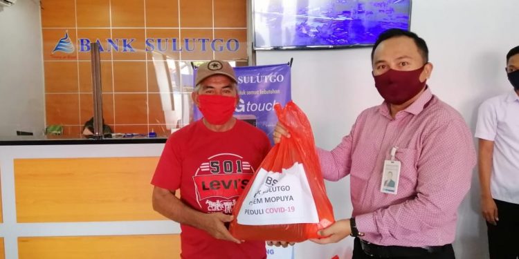 BSG Cabang Mopuya, Beri Bantuan Sembako Untuk Pensiunan ASN di Dumoga Raya