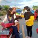 UPTD Puskesmas Modayag Barat Bagi-Bagi Takjil di Perbatasan Boltim-KK