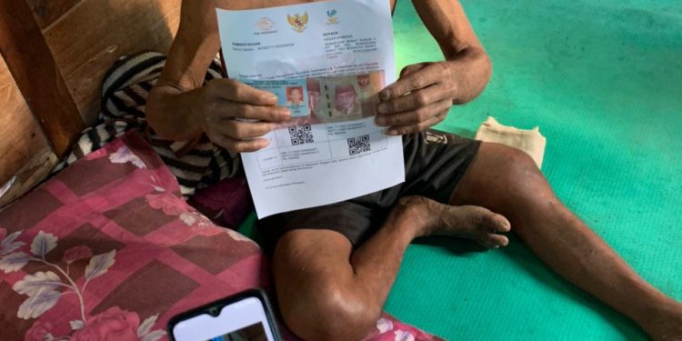 Instruksikan Penyaluran BST di Kecamatan, Bupati Sehan Landjar Apresiasi PT POS