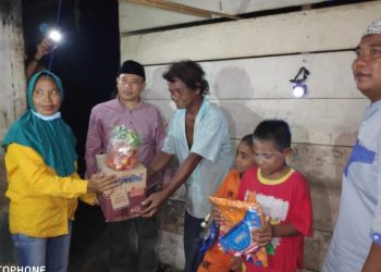 Daniel Pandelisang Warga Desa Tangaga Dapat Santunan Dari Bawaslu Bolsel