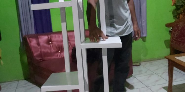 Rak Minimalis Pak Harto Raup Keuntungan Hingga Jutaan Rupiah Tiap Minggu