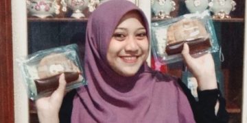 Pempek Lezat Buatan Rara Korompot, Diminati Banyak Orang