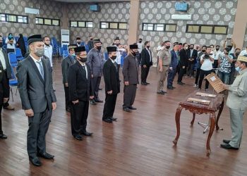 Eyang Ambil Sumpah Dan Definitifkan Sejumlah Pejabat Boltim