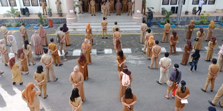 Bukti Kasih Sayang Eyang Kepada ASN Boltim, Gaji 13 Segera Cair