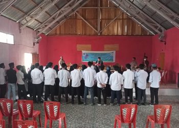 Karang Taruna Gema Merdeka Desa Duminanga Resmi Dilantik Camat Helumo