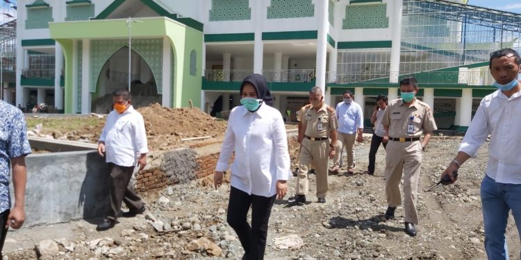 Tinjau Proses Pekerjaan MABM, Tatong Berharap Selesai Tepat Waktu