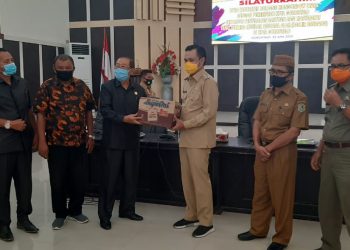 DPRD Bolmut Serahkan Bantuan Bagi Korban Banjir di Kota Gorontalo