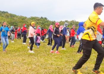 Diikuti Warga Desa Tote, Pemerintah Kecamatan Bolbar Sukses Gelar Jumat Sehat