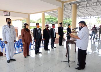 Mewakili Bupati Bolmong, Asisten III Lantik Sejumlah Pejabat Struktural