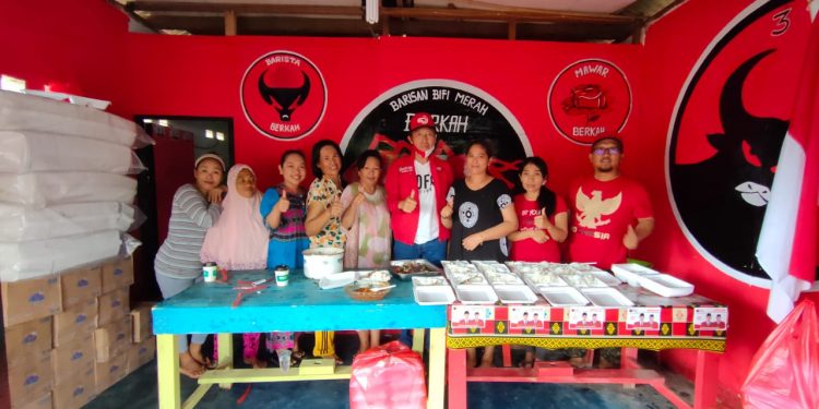 Hari Kedua Banjir, Bupati dan Ketua DPRD Bolsel Tinjau Dapur Umum