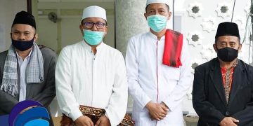 Patuhi Protokol Covid-19, Bupati Bolsel dan Warga Laksanakan Sholat Idul Adha