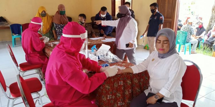 Seluruh Personil KPU Bolsel Jalani Pemeriksaan Rapid Test