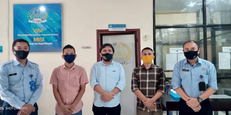 Terkait WNA, Tiga Pimpinan Bawaslu Boltim Sambangi Kantor Imigrasi Kotamobagu