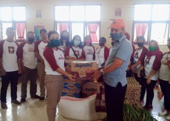 Pemdes Pangian dan Pemuda Bantu Korban Banjir