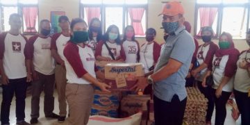 Pemdes Pangian dan Pemuda Bantu Korban Banjir