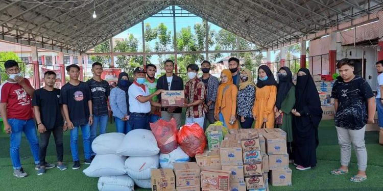 Pemuda Biontong Salur Bantuan Bagi Korban Banjir Bolsel