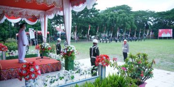 Nayodo Pimpin Penurunan Bendera Merah Putih di HUT RI ke-75