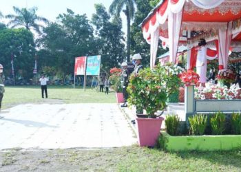 Tatong Bara Bertindak Sebagai Inspektur Upacara di HUT RI ke – 75
