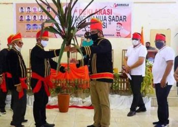 Didampingi Bawaslu Sulut, Bawaslu RI Resmikan Desa Sadar Demokrasi di Minut