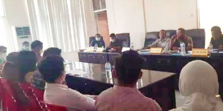 Waket DPRD Bolmut Puji Pelayanan Puskesmas Bolang Itang