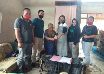 Pemdes Pangian Salurkan BLT Tahap ke Enam