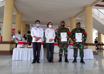 Yasti Serahkan Dokumen Hibah Lahan Makorem 131 Santiago