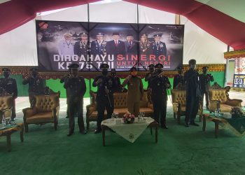 Tatong Bara Hadiri HUT TNI ke 75 di Makodim 1303 Bomong