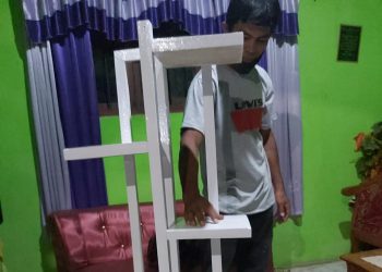 Pengrajin Kayu Ini Bisa Buat Apa Saja Sesuai Keinginan Pelanggan