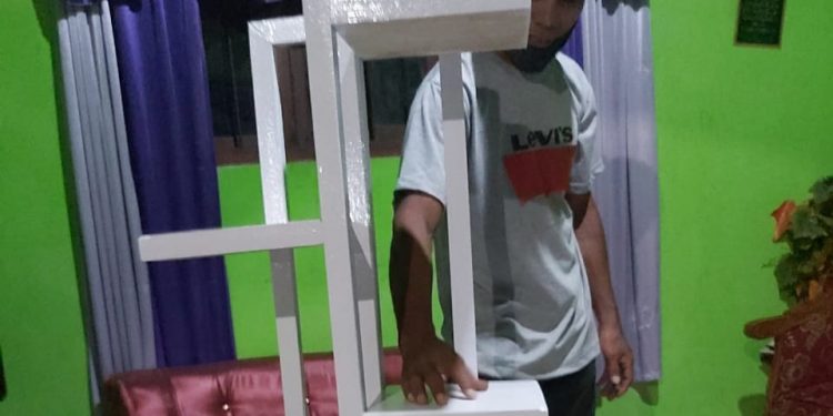 Pengrajin Kayu Ini Bisa Buat Apa Saja Sesuai Keinginan Pelanggan