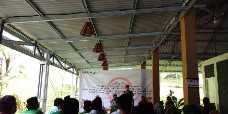 Umbola dan Pangellu Sosialisasikan Perbawaslu 4 2020 di Boltim