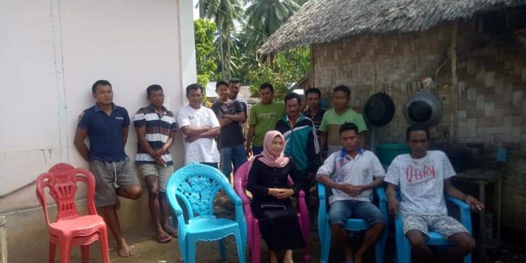 Ketua Komisi II DPRD Bolmut Kunjungi Warga Biontong Yang Sempat Terbawa Arus