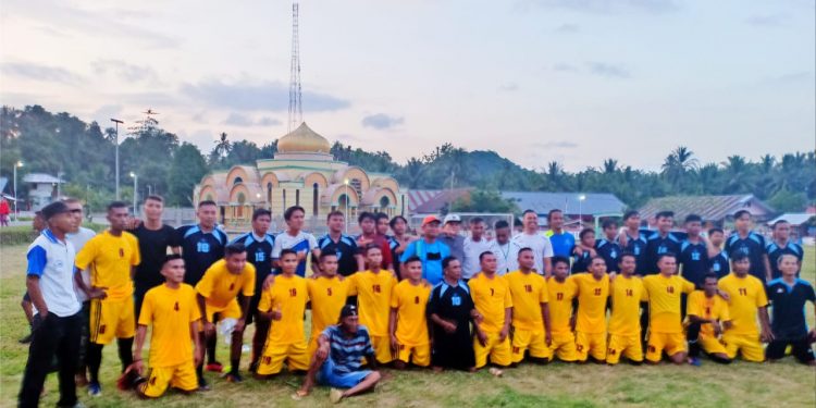 Pertandingan Persahabatan FC Biontong dan FC Desa Pangi Berakhir Seri