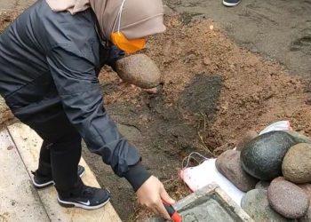 Tatong Bara Letakkan Batu Pertama Pembangunan Pesantren Tahfizh Daarul Qur’an Ayyastiyah