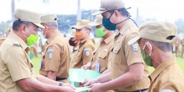 Bupati Bolmut Serahkan 23 SK PJS Sangadi