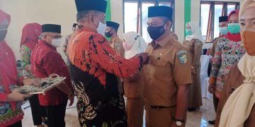 Bupati Bolmut Serahkan 14 SK Pjs Sangadi