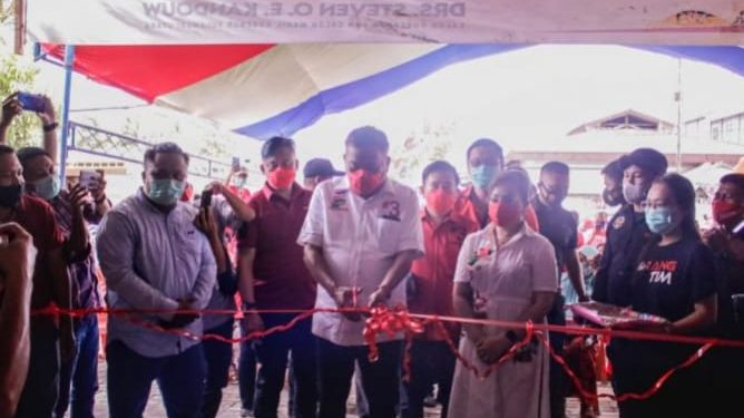 Yasti Dampingi Olly Dondokambey Resmikan Sekretariat YSM Center