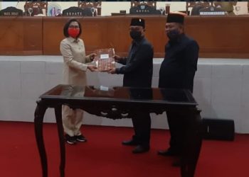 Pemda dan DPRD Bolmong Tetapkan APBD 2021